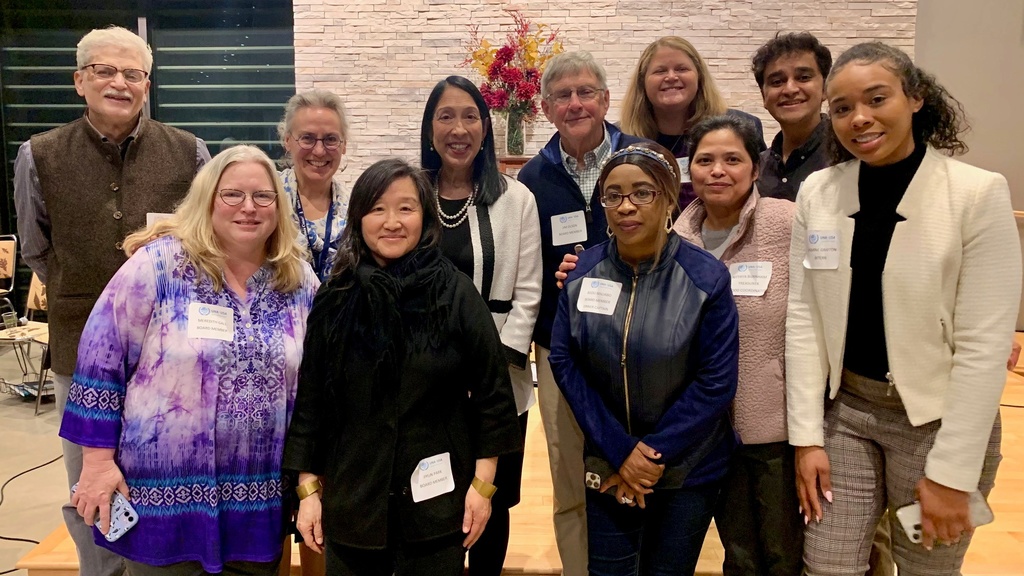 Ambassador Sison (fifth from left) surrounded by several Johnson County UNA board members