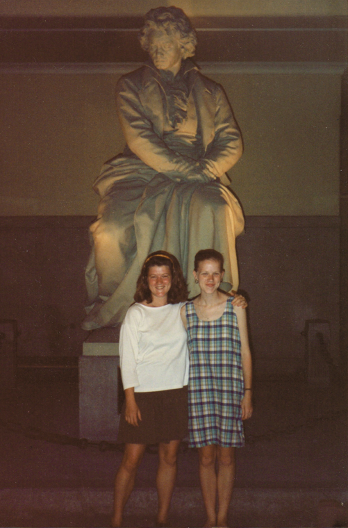 Image of Jennifer Yerkes and her sister in Vienna, Austria