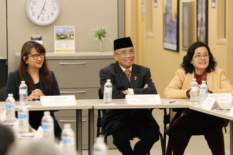 Indonesian Consul General in Chicago, Mrs. Trisari Dyah Paramita, Ambassador Soesilo, Nining Sri Astuti