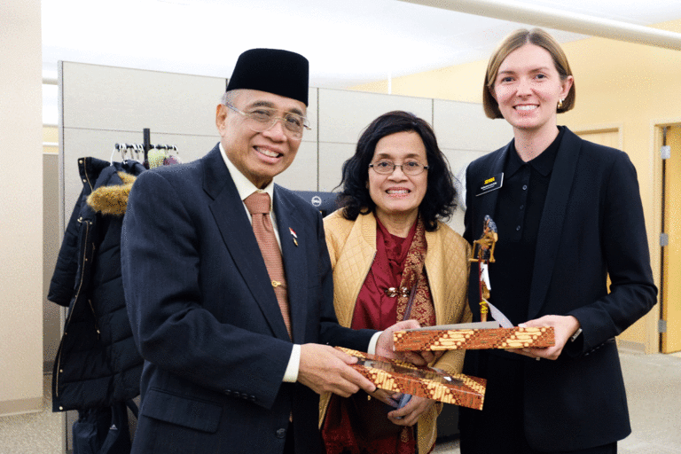Amb. Soesilo, Nining Sri Astuti, Katharine Lasansky