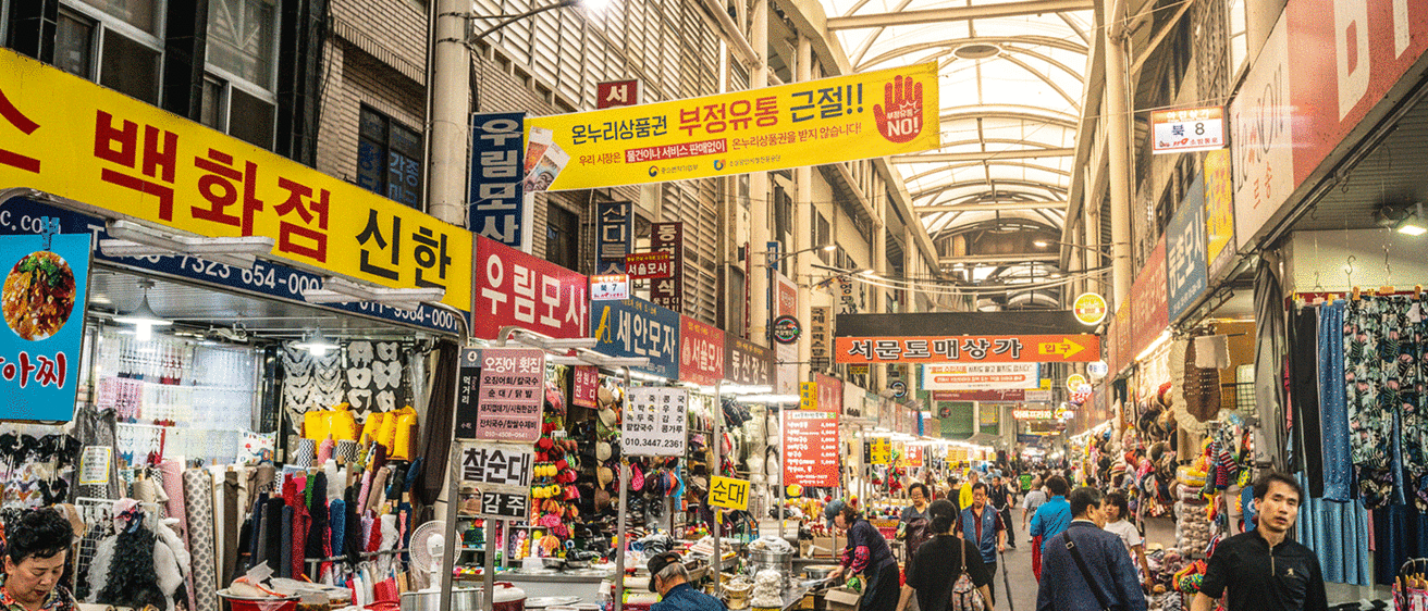 Korean market bustling with people